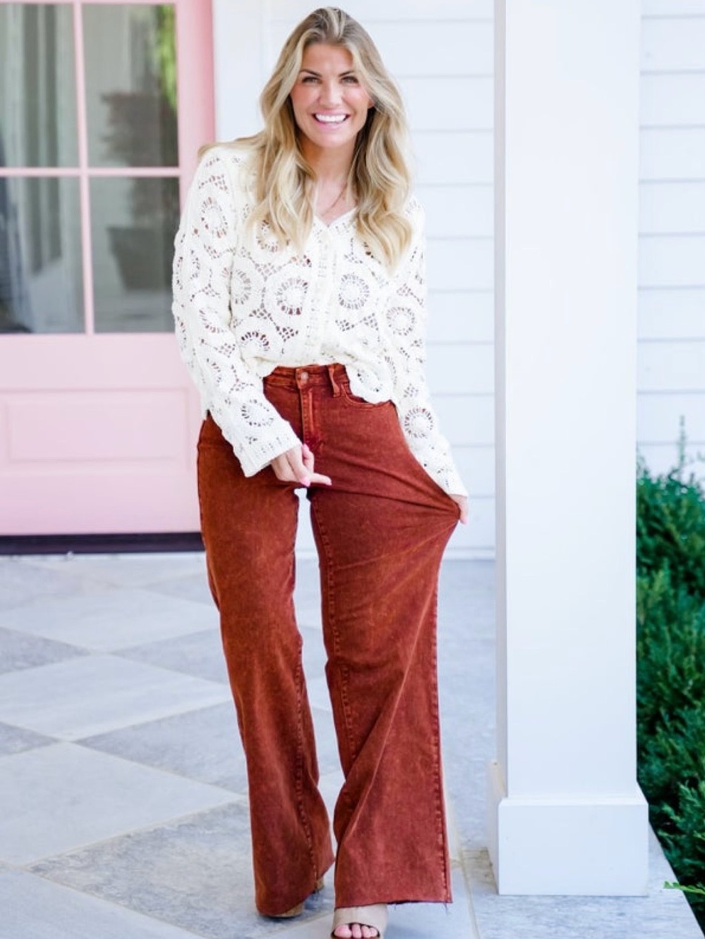 NWT. Judy Blue High Rise Pumpkin Spice Raw Hem Retro Wide Leg Jeans. Size 1.